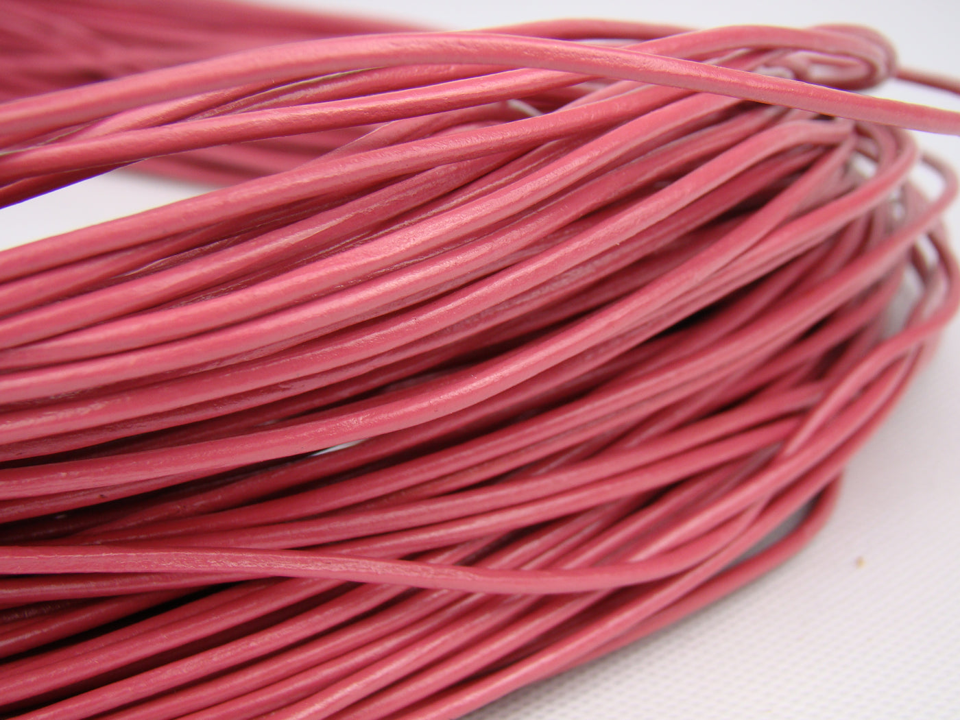esnado Lederschnur 2mm in Pink – Echtes Rindsleder