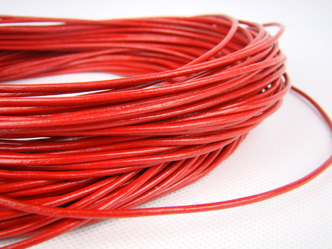 esnado Lederschnur 2mm in Rot – Echtes Rindsleder