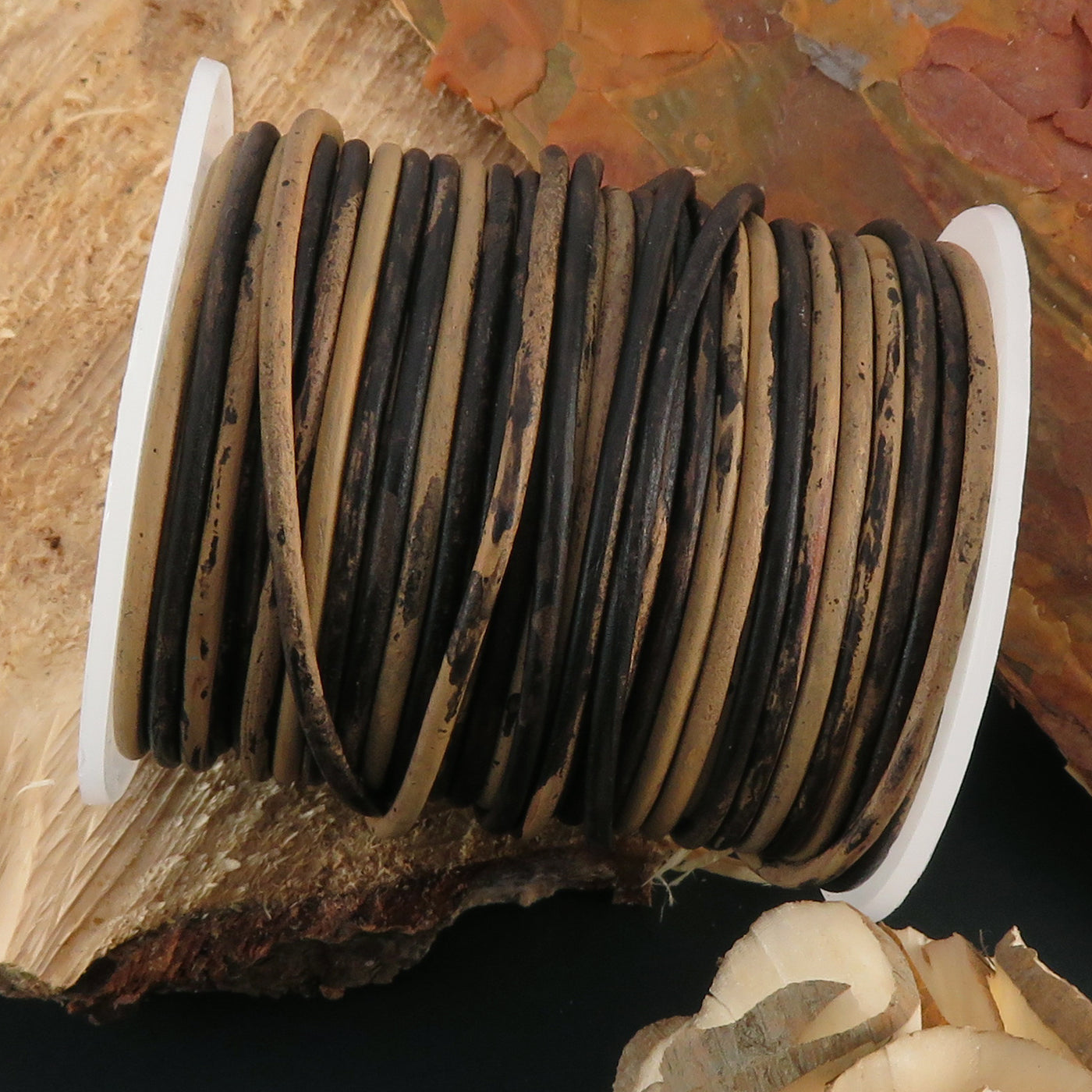 esnado Lederschnur Rund 2 mm - Bicolor Braun/Beige. Länge: 25 m auf Rolle