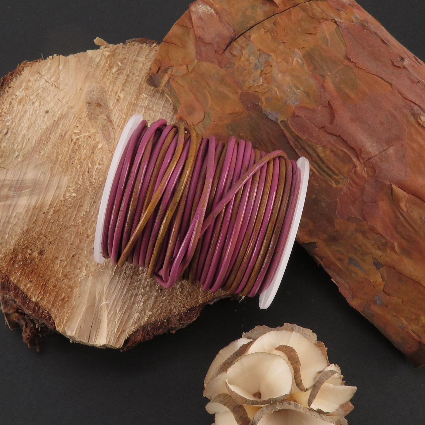 esnado Lederschnur Rund 2 mm - Bicolor Pink/Natur. Länge: 25 m auf Rolle