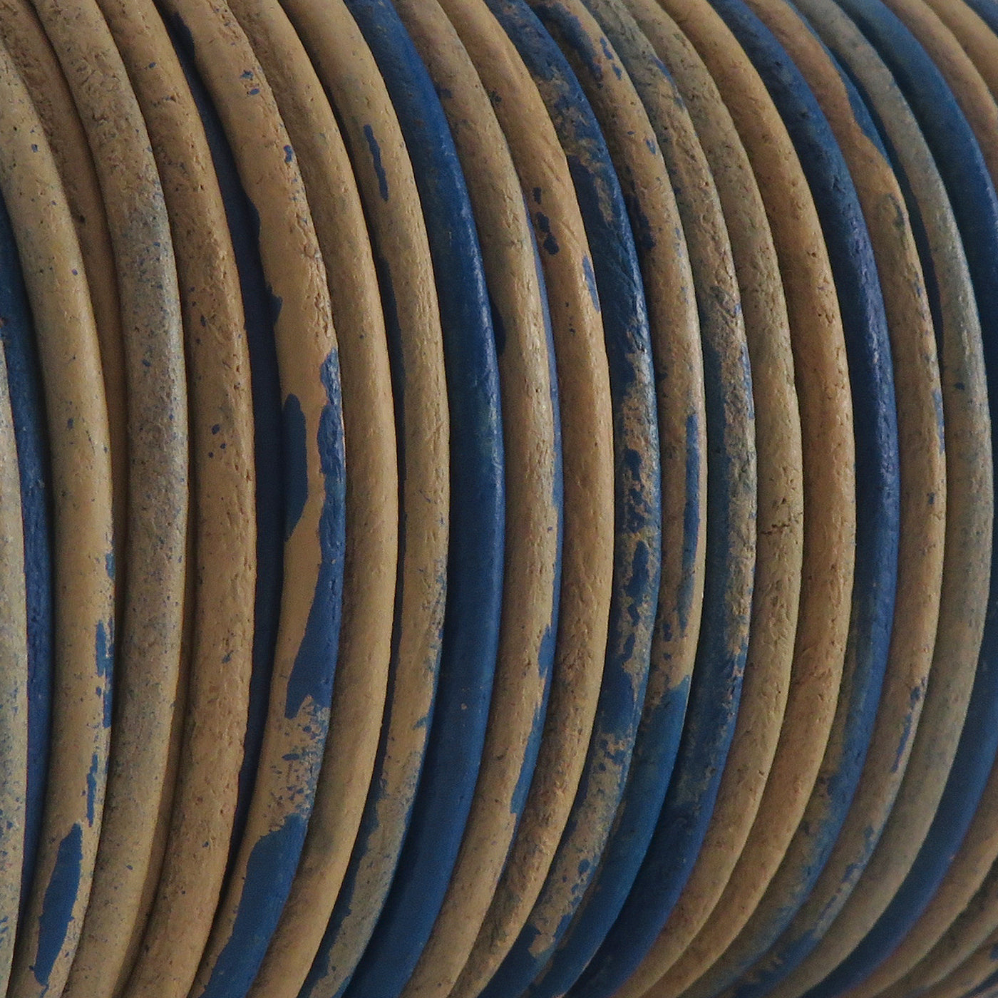 esando Lederschnur Rund 2 mm - Bicolor Blau/Beige. Länge: 25 m auf Rolle
