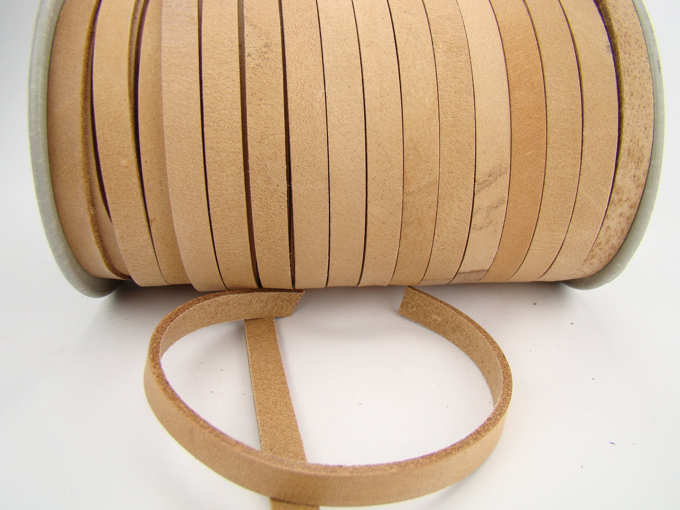 esnado Lederriemen, 10 mm x 2,5 mm - Natur