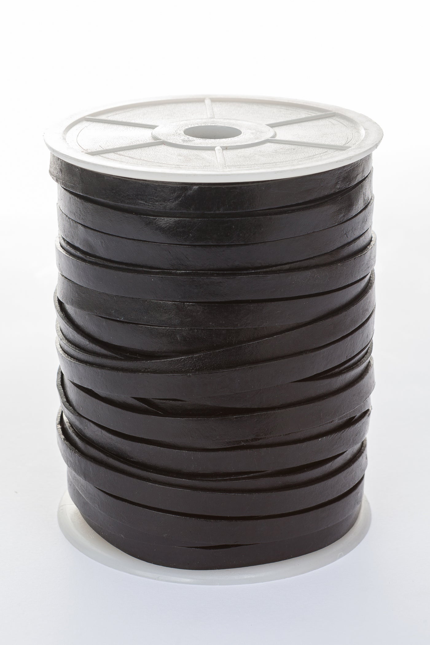 esnado Lederband flach, 7 mm x 1,5 mm - Schwarz