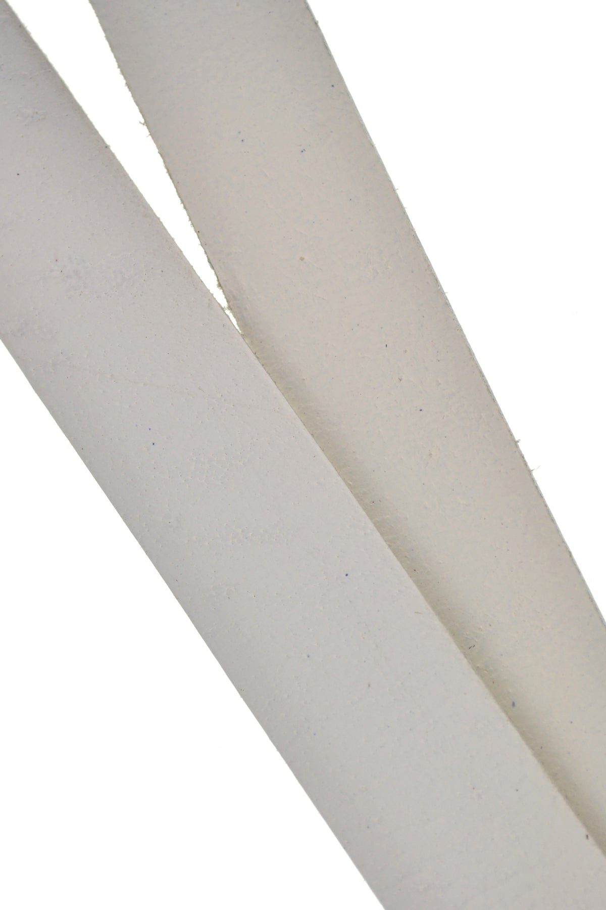 Lederriemen – Flaches Lederband aus Rindsleder | Weiß | 1 Meter, 3 mm dick