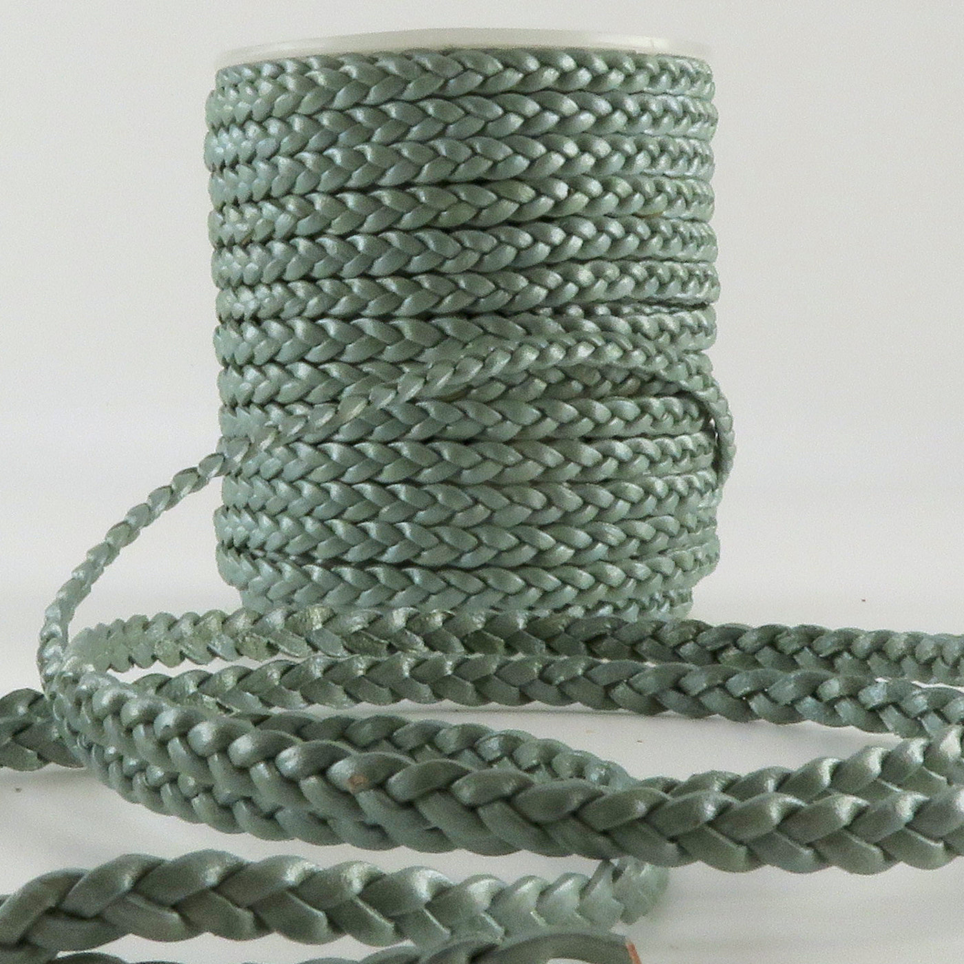 esnado Lederband flach geflochten, 5 mm x 2 mm - Türkis Metallic