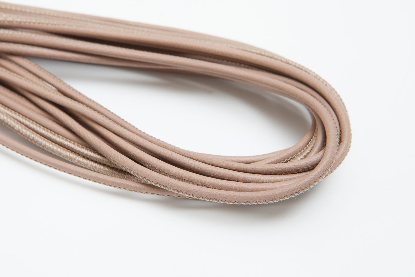 esnado gesäumte Lederschnur – 2,5 mm - Hell Taupe