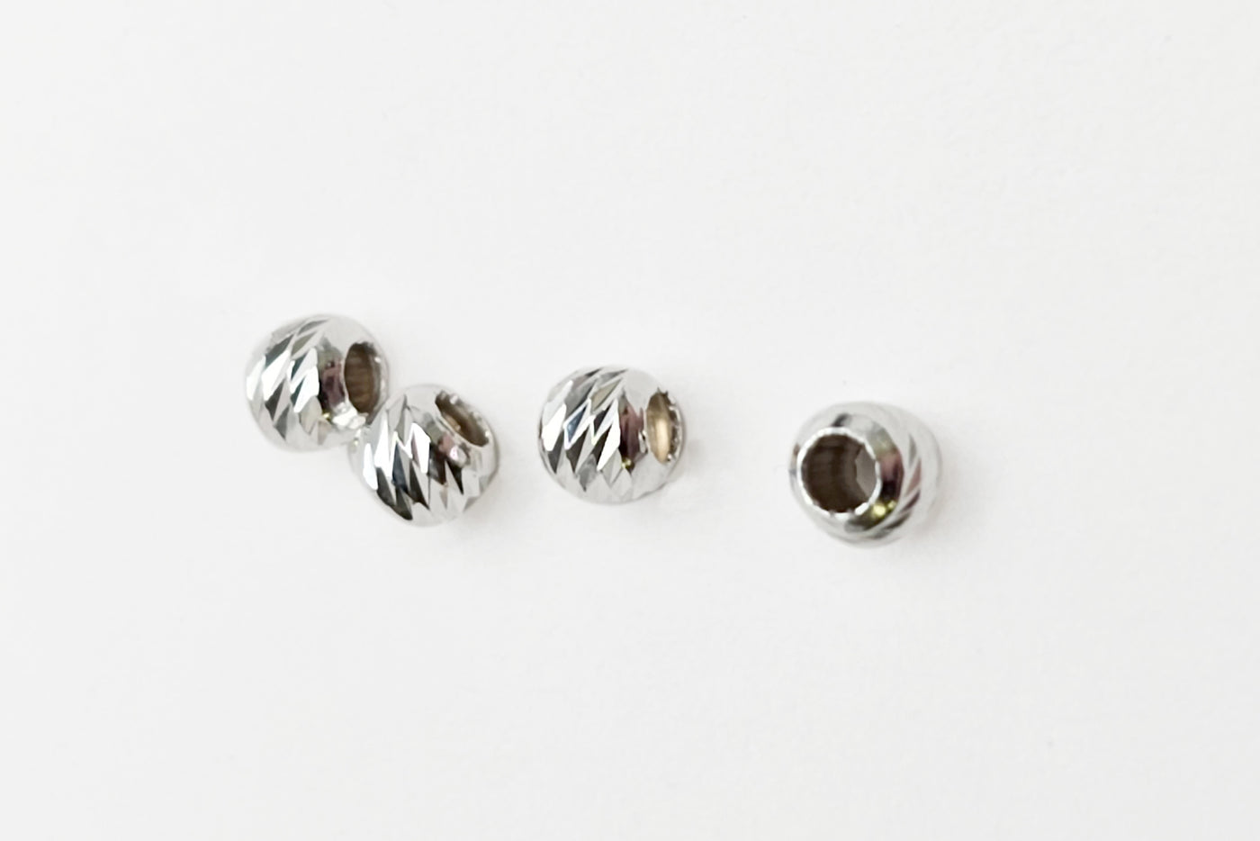 Perlen aus 925 Silber, Ø 2,5 mm, facettiert