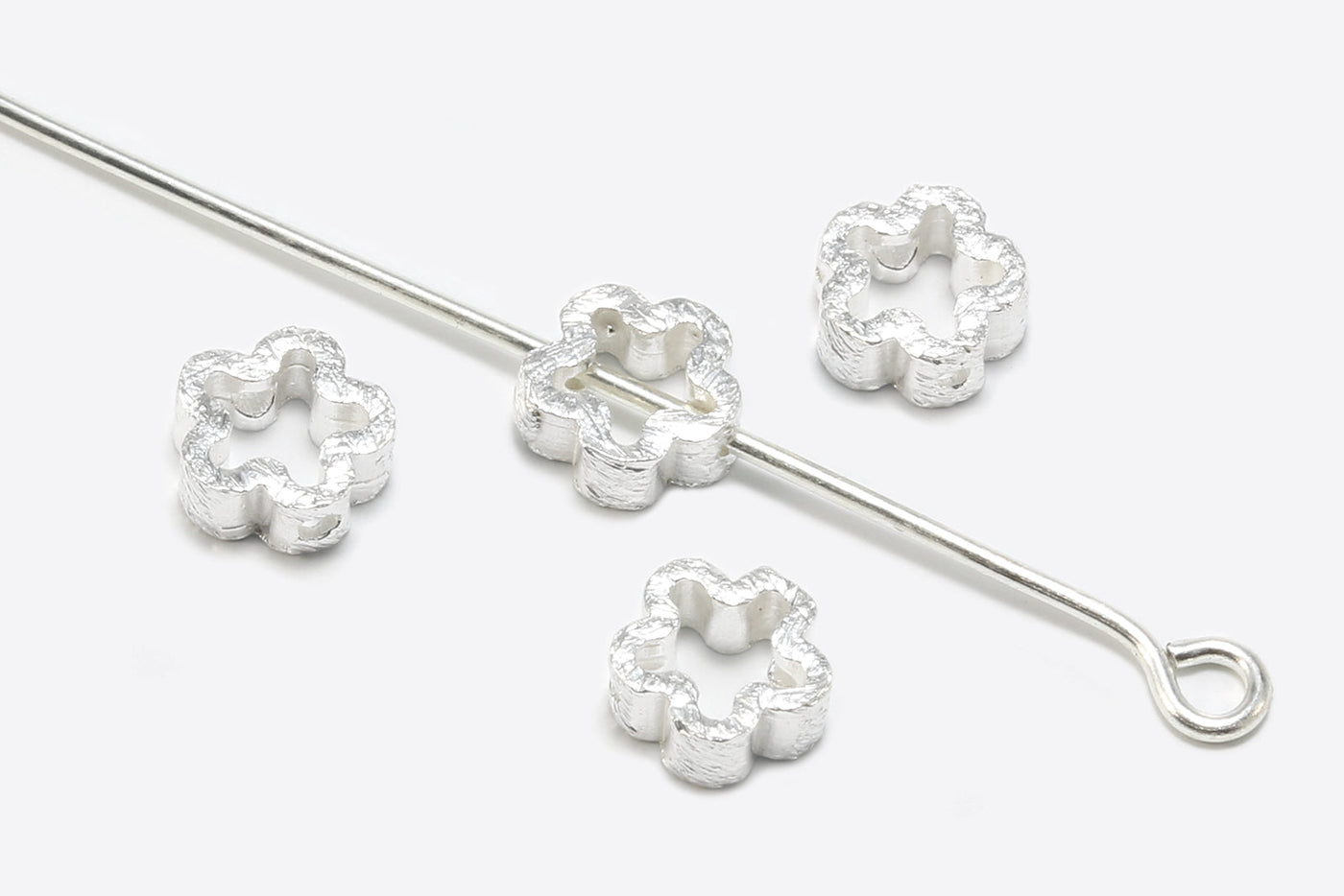 Zwischenperlen aus 925 SILBER, 6 x 6 x 2,5 mm, Blume, gebürstet