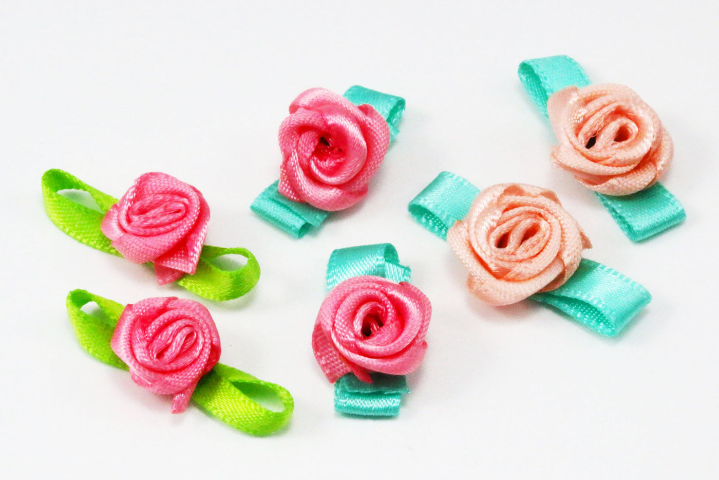 Satin Rosen, 15 mm, 20 Stück