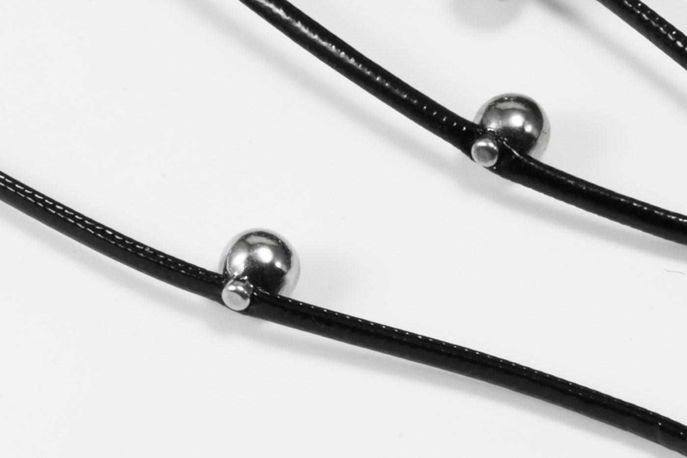 Kunstlederband mit Perlen, 2,2mm, Ø 6mm, 1m