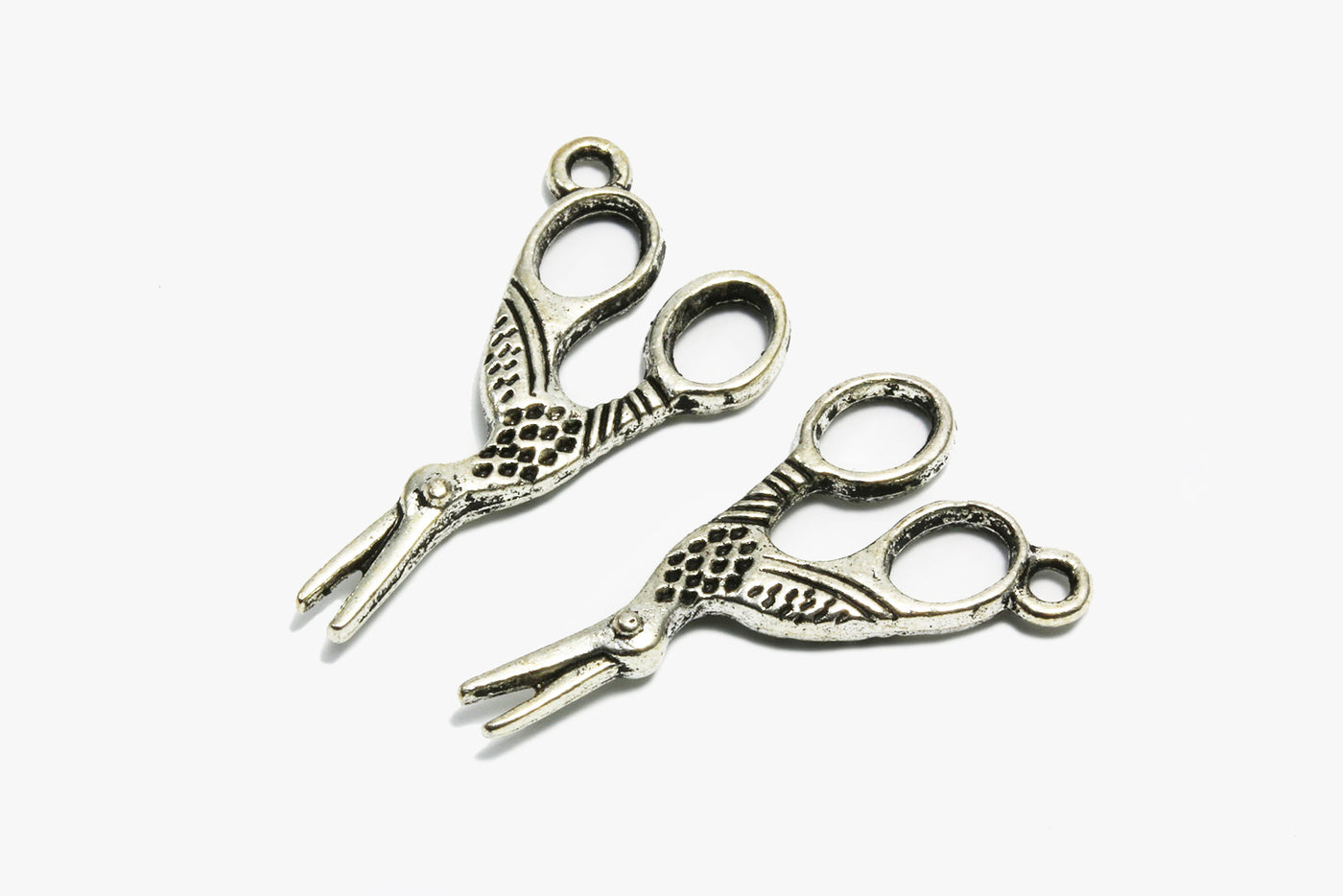 Anhänger Schere, 26 x 13 mm, 5 Stück