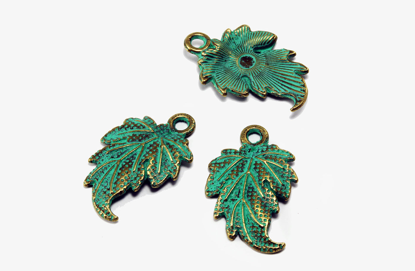 Anhänger Blatt, 20 x 13mm, bronze/grün Patina, 5 Stück