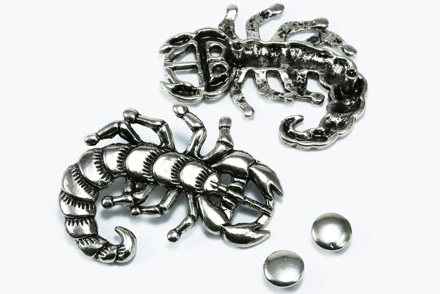 Zierniete Skorpion, 33 x 44 mm