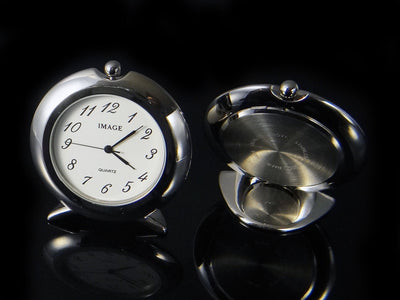 Tischuhr Miniaturuhr Miniuhr Miniatur Uhr Bürouhr Goldfarben Silberfarben, neu