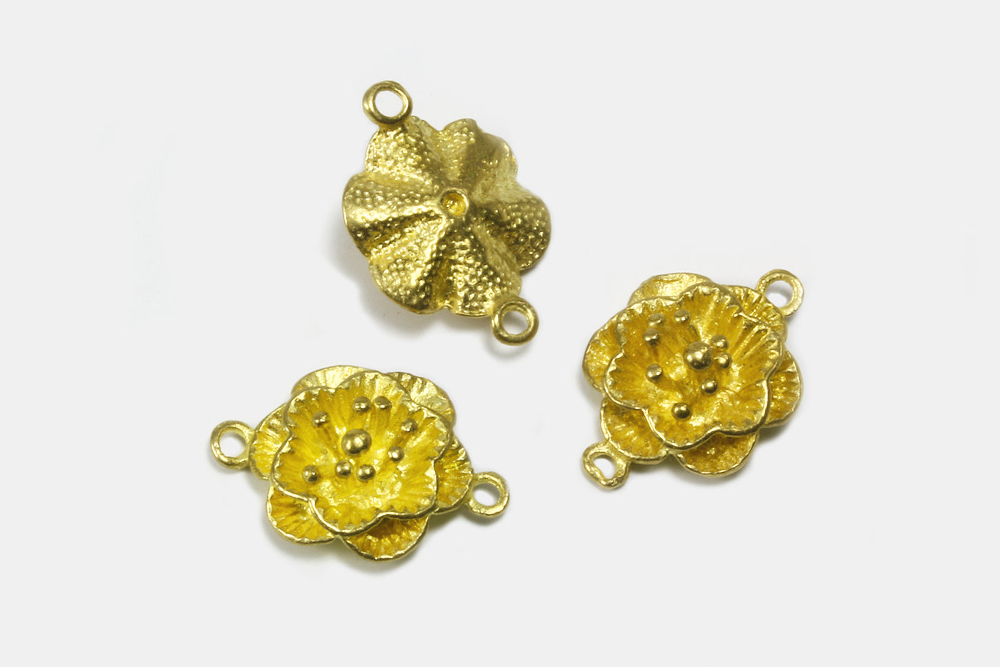 Verbinder aus massivem Messing, Blume, 18 x 13 mm
