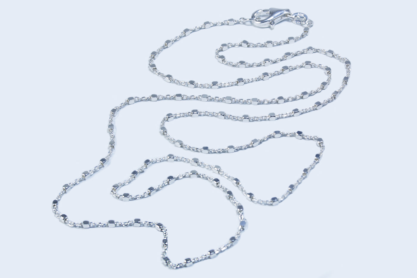 Ankerkette mit Würfeln aus 925 Silber, mit Karabinerverschluss