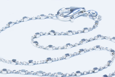 Ankerkette mit Würfeln aus 925 Silber, mit Karabinerverschluss